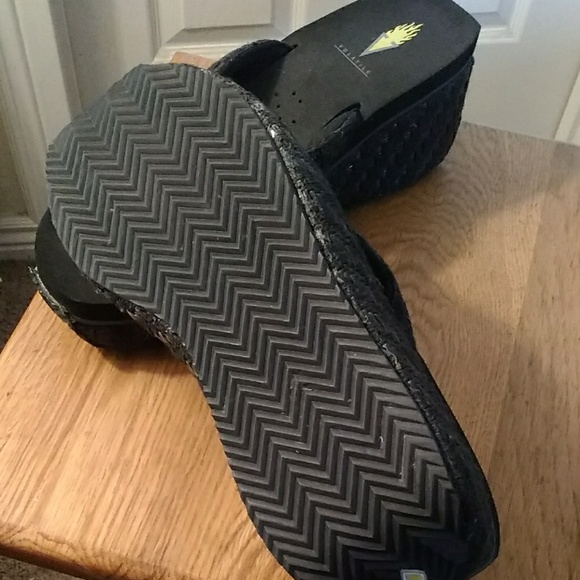 Volatile sandals - Picture 4 of 8